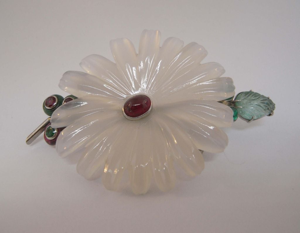 Chalcedony flower brooch by Suzanne Belperron
