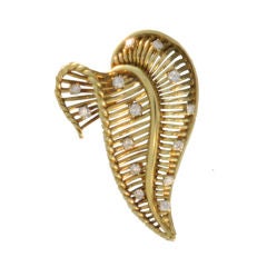 MELLERIO Paris Elegant Wire Work Diamond and Gold Swirl Brooch