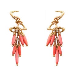 Pierre Sterlé Earrings in 18K Gold with Coral