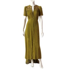 Henri Bendel Samtkleid mit Goldverzierung