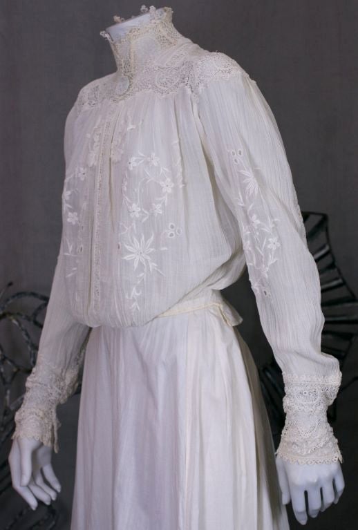 Blusa irlandesa eduardiana de ganchillo y algodón arrugado Gris
