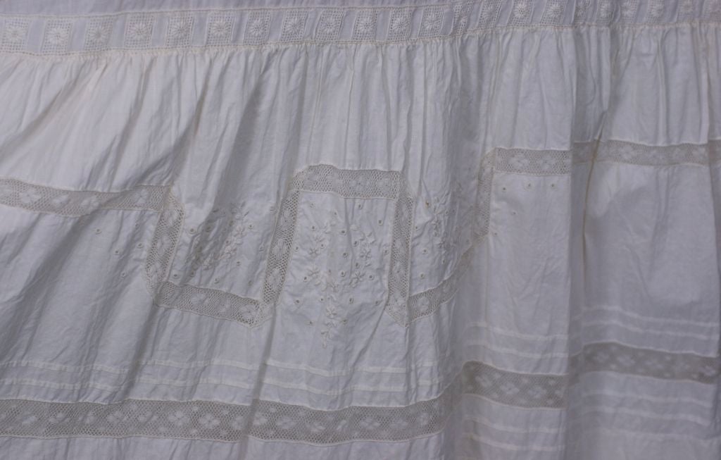 Donna Sottoveste con inserto in pizzo edoardiano in vendita