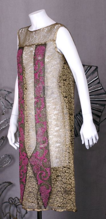 Arte  Vestido de Flapper Deco de Encaje Dorado y Cuentas Marrón en venta