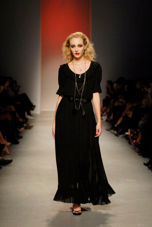 Nero Christian Dior Haute Couture Abito in chiffon plissettato, Betsy Bloomingdale 1974 in vendita