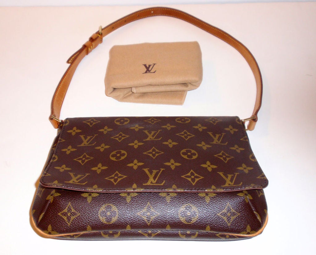 LOUIS VUITTON Vintage Monogram Musette Tango Bag - A Retro Tale