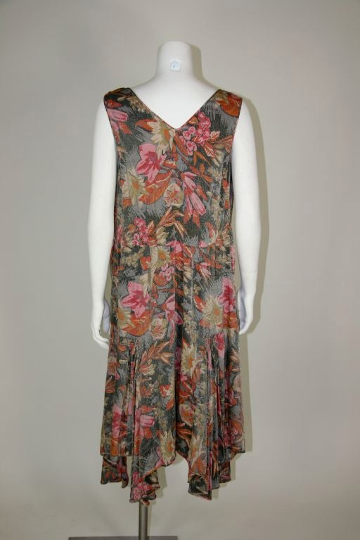 1920s French Silk Lamé Grey, Red, Pink Floral Dress In Excellent Condition For Sale In Los Angeles, CA