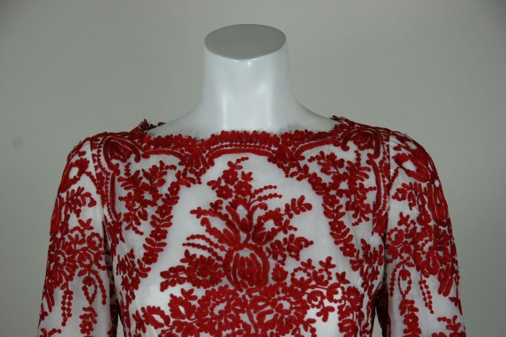 Women's Oscar de la Renta White Organza Gown w/Red Embroidery