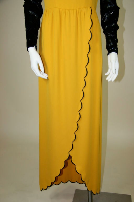 Valentino Couture 1980s Yellow Silk Crêpe Gown For Sale 2