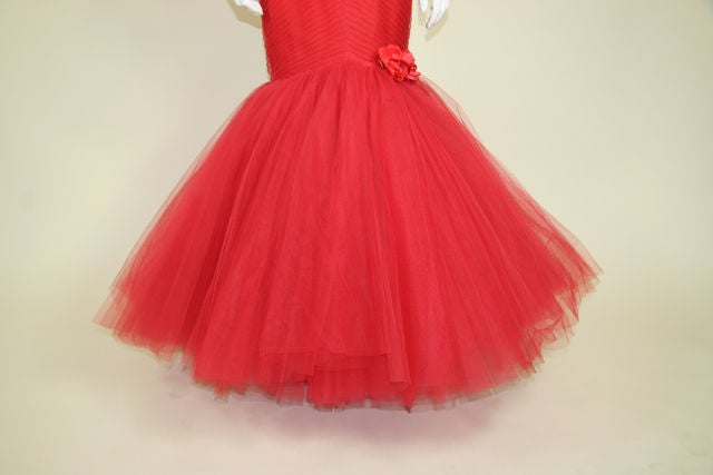 Women's 1950s Red Tulle Fishtail Gown