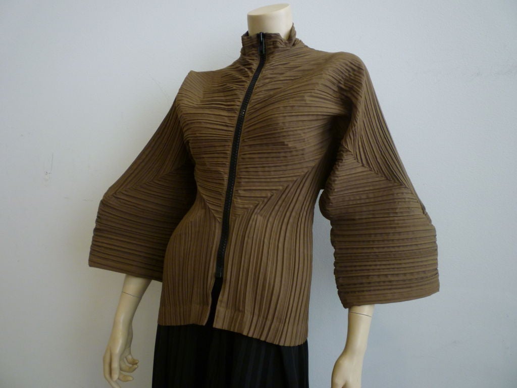 Issey Miyake 80s Pleated Khaki Zip Jacket