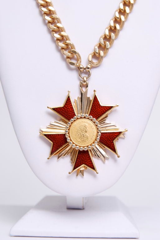 Nettie Rosenstein Medallion Necklace
