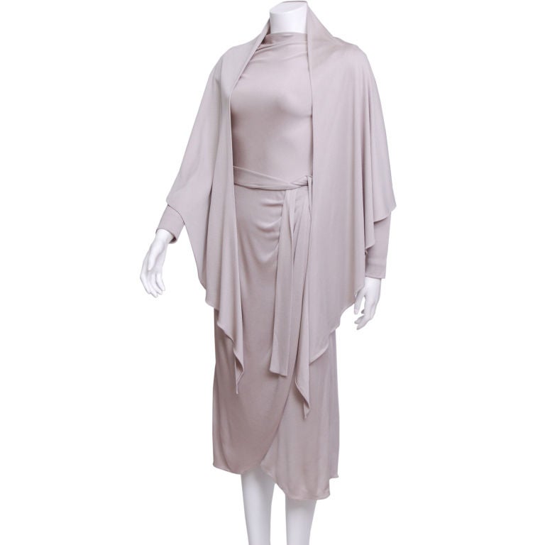 Mollie Parnis Silver Silk Jersey Dress and Shawl For Sale