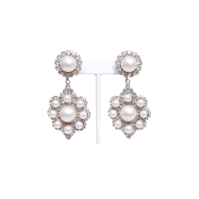 KJL Pearl and Rhinestone Ear Clips In Excellent Condition In Topanga, CA