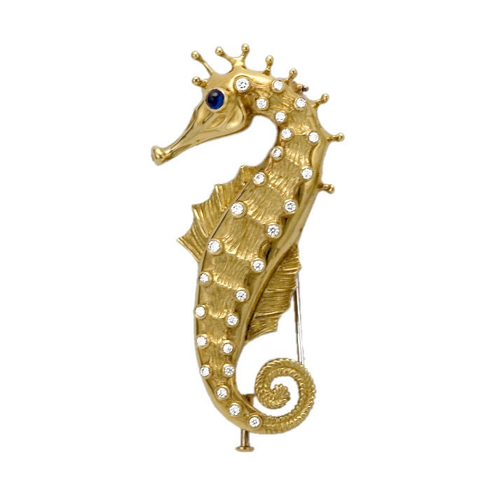 Gold Diamond Saphire Seahorse Brooch - Pin For Sale