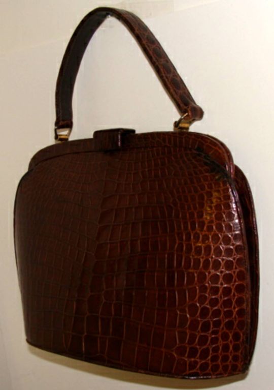 Brown Crocodile Handbag Purse By Nettie Rosenstein For At 1stdibs This Week 1stdibs Is Highlighting American Designers Nettie Rosenstein One Of Our Favorite Handbag