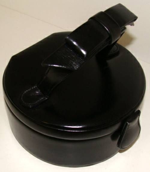 Black Calfskin Hatbox Purse for Evening by Greta In Good Condition In Lambertville, NJ
