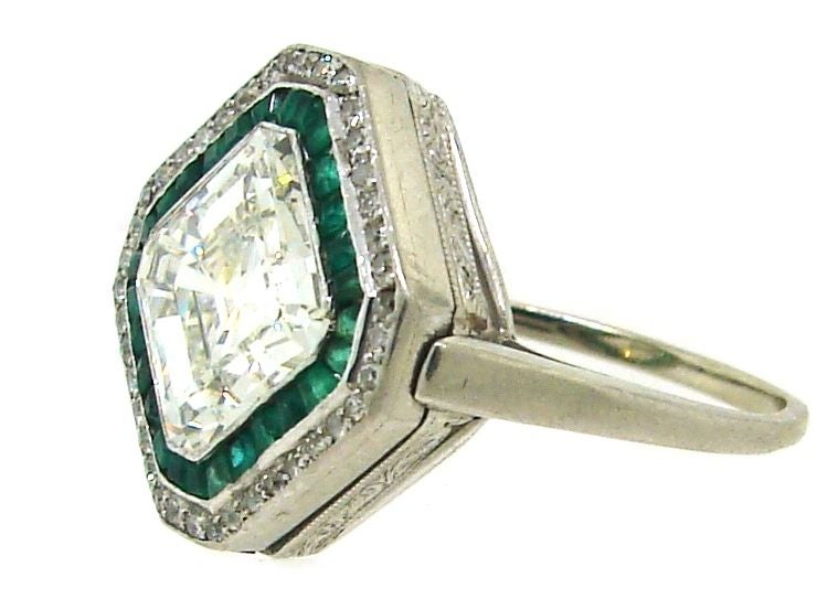 Women's Art Deco 3.79 cts Asscher Cut Diamond, Emerald & Platinum Ring