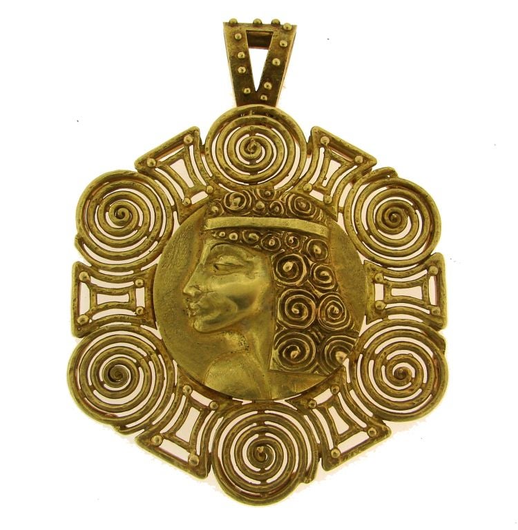 Van Cleef & Arpels Yellow Gold Cleopatra Pendant