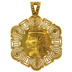 Van Cleef & Arpels Yellow Gold Cleopatra Pendant