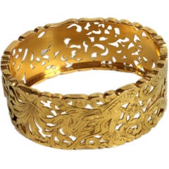 18K gold hinged bangle bracelet