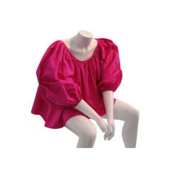 1980s YVES SAINT LAURENT
Peasant
Blouse 1980s YVES SAINT LAURENT
Peasant
Blouse