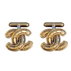 Vintage 1980s CHANEL Gilt 'Quilted' Logo Cuff Links