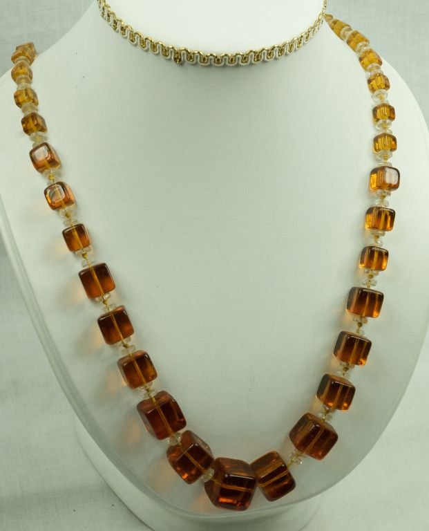 Art Deco Butterscotch Amber graduated Square long Neclace In Excellent Condition For Sale In San Francisco, CA