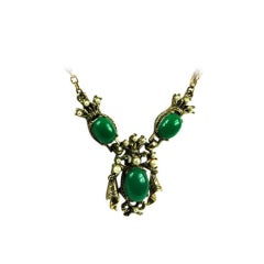 VINTAGE 1940'S JADE GREEN, PEARL AND GOLD TONE NECKLACE