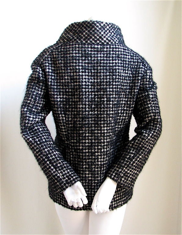 JAMES GALANOS houndstooth wool jacket with leather knot buttons In Excellent Condition In San Fransisco, CA