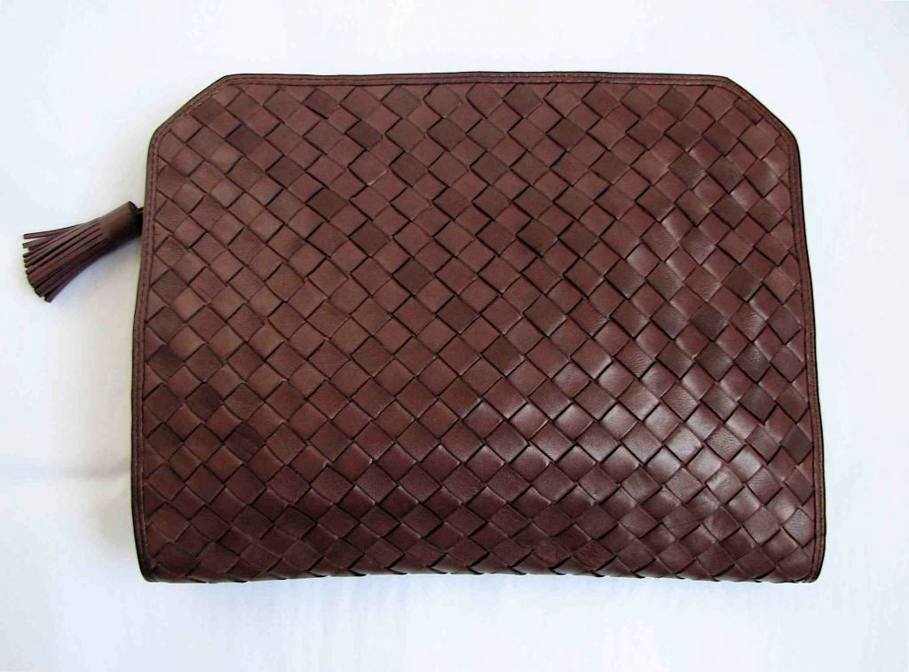 BOTTEGA VENETA plum woven leather clutch with tassel 2