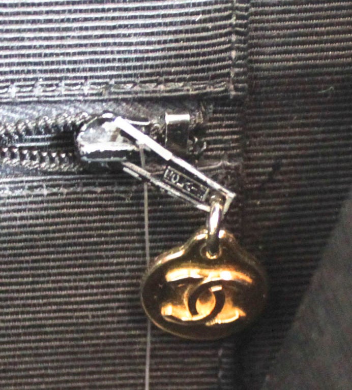 Vintage Chanel Ribbed Black Velvet Evening Bag with Chain Strap 4