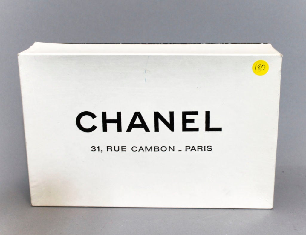 Vintage Chanel Ribbed Black Velvet Evening Bag with Chain Strap 5