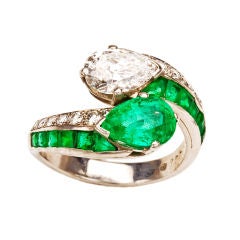 Oscar Heyman Diamond and Emerald Crossover Ring