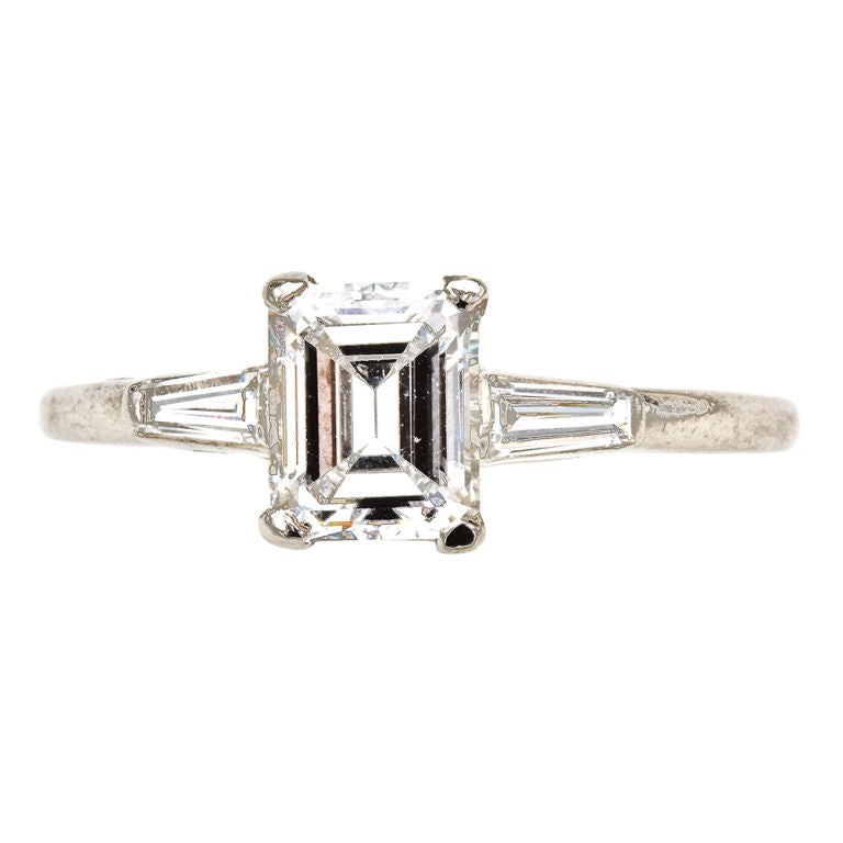 Emerald cut engagement rings cartier