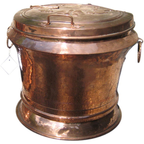 Large Handmade English Raj copper pot (#2 right) For Sale