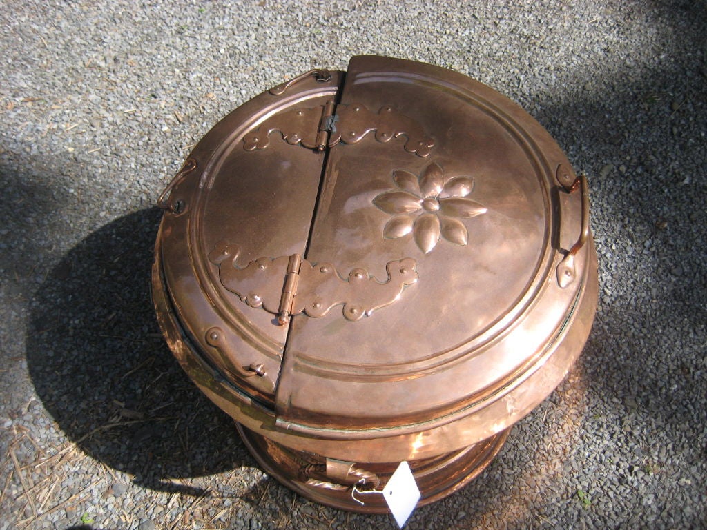 Large Handmade English Raj copper pot (#2 right) For Sale 6