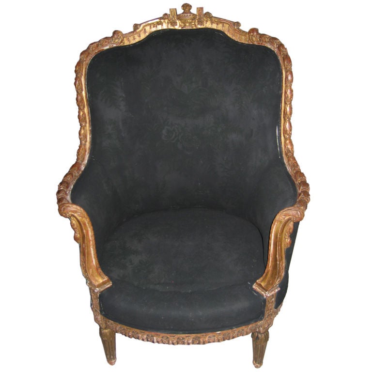 Elegant Louis XVI Style Finely Carved and Gilt Bergere For Sale