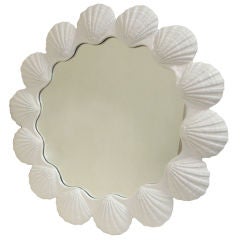 Round Resin Clam Shell Mirror