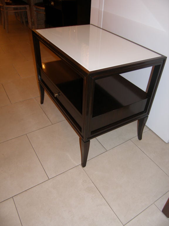20th Century Pair of Tommi Parzinger Mahogany and White Glass Side Tables For Sale