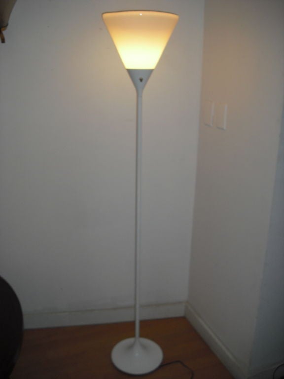 Sleek 1960s Floor Lamp 3