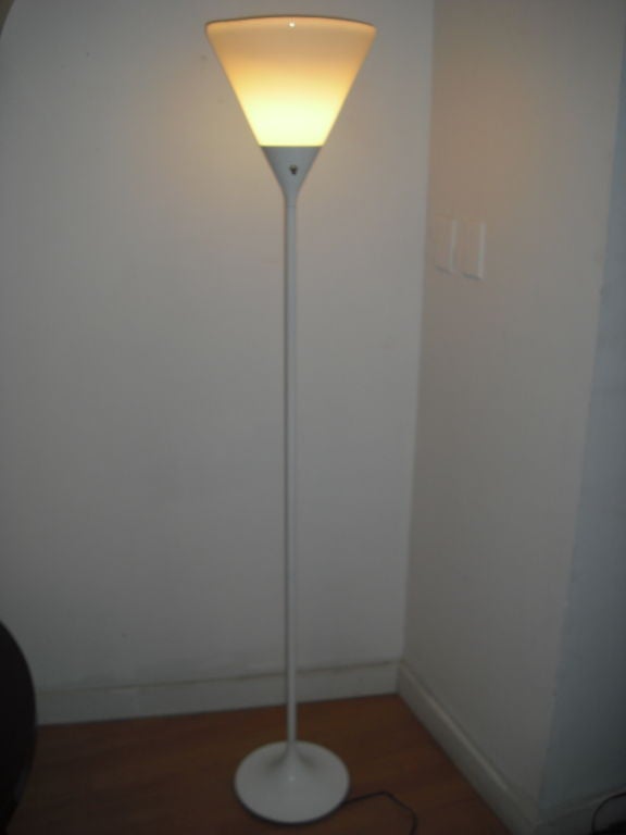 Sleek 1960s Floor Lamp 2