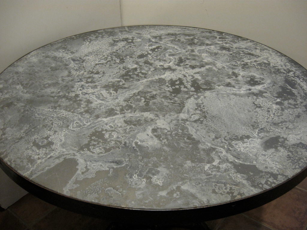 ROUND INDUSTRIAL TABLE WITH ZINC TOP