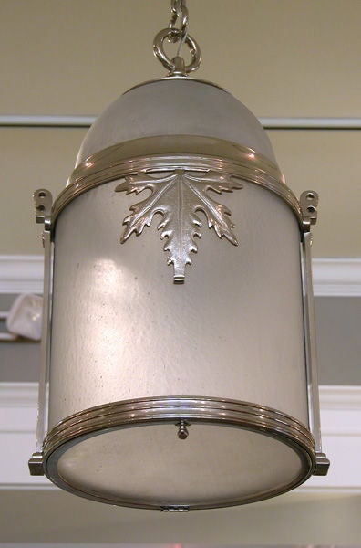 A Handsome and Good Quality English Edwardian Nickel-Plated Bronze Cylindrical-Form Frosted Glass Lantern In Excellent Condition In San Francisco, CA
