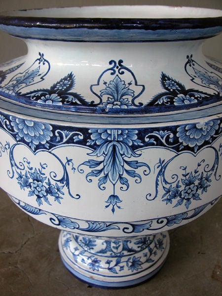 A Massive French Blue & White Tin-Glazed Faience Double-Handled Urn In Good Condition In San Francisco, CA