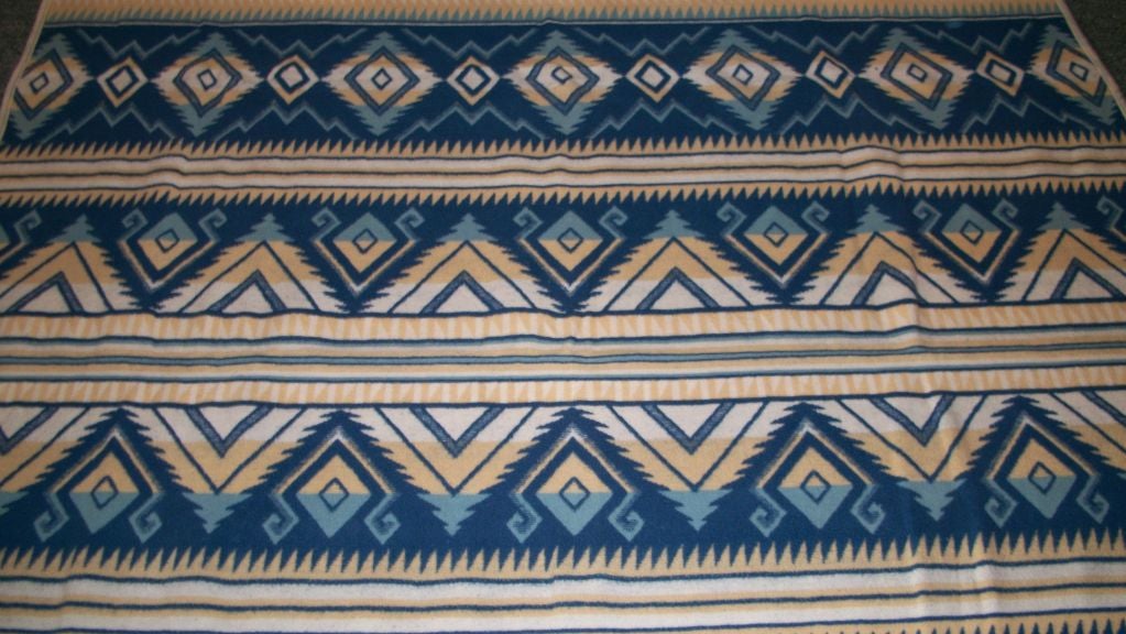 BEACON CAMP BLANKET/ INDIAN DESIGN W/ORIGINAL BINDING