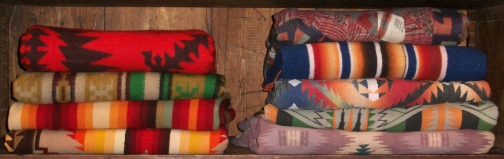 American LARGE COLLECTION OF BEACON/PENDLETON BLANKETS & COVERLETS