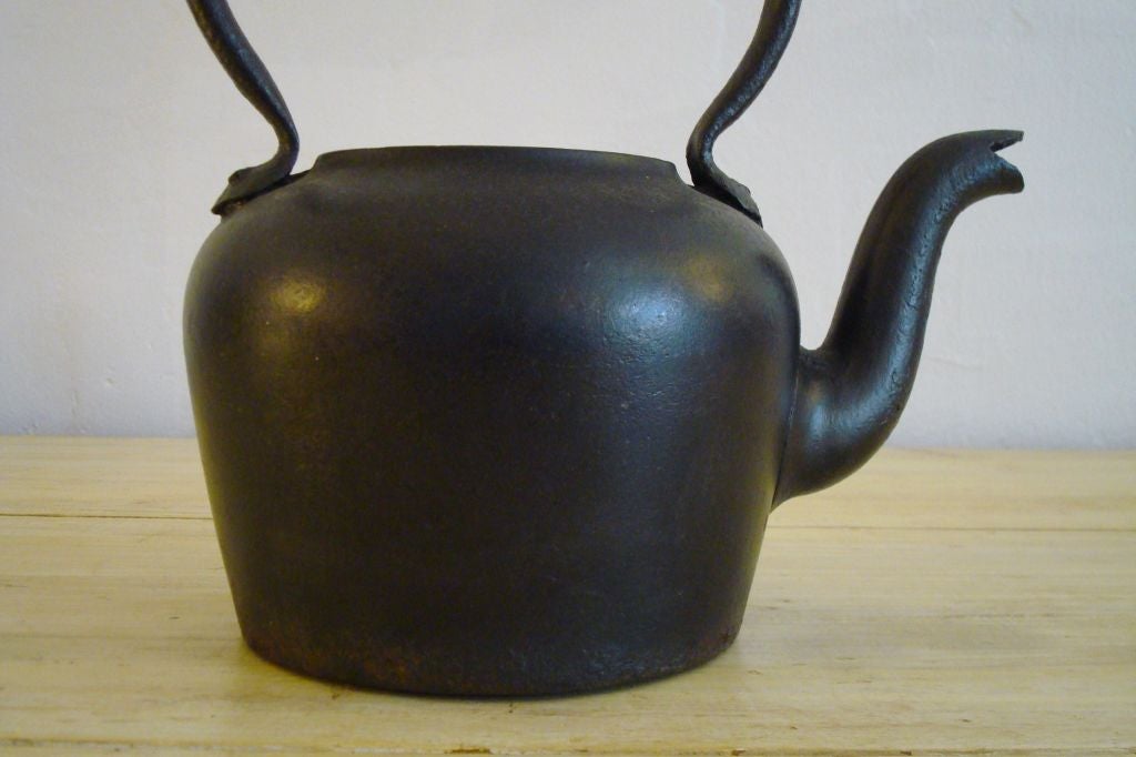 THIS HAND FORGED GOOSENECK TEA/COFFEE KETTLE FROM NEW ENGLAND IS IN FANTASTIC CONDITION. IT IS FROM A PRIVATE COLLECTION IN NEW ENGLAND. THE LID IS MISSING AND DOES NOT DETRACT FROM ITS GREAT COUNTRY KITCHEN LOOK. THE HANDLE IS HAND FORGED AND