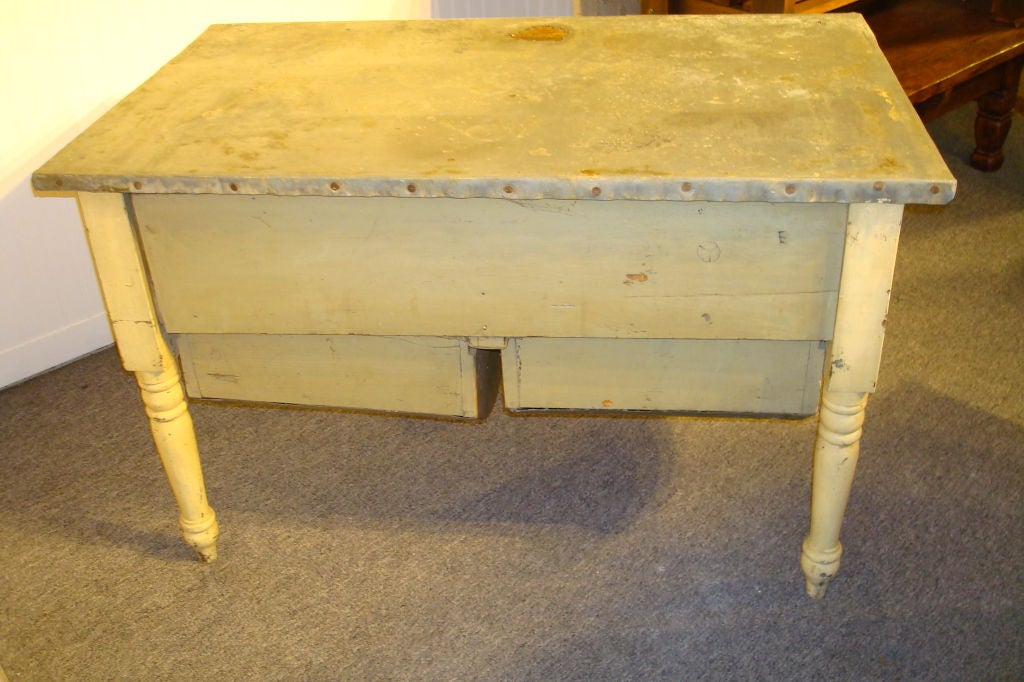 Pine 19THC ORIGINAL CREAM PAINTED BAKERS TABLE W/FOUR DRAWERS