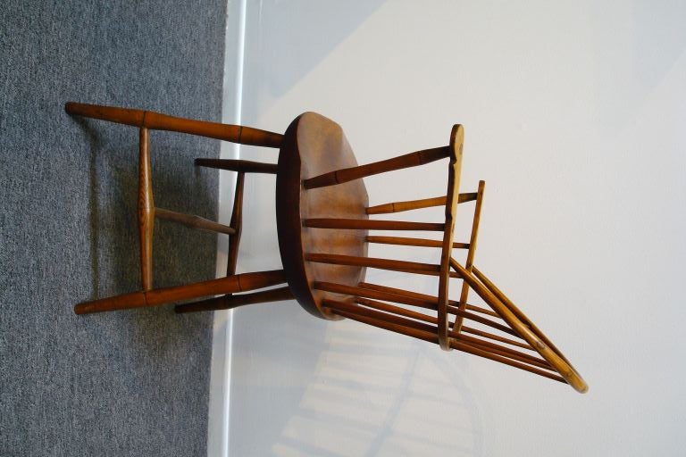 18TH C. NEW ENGLAND BOW BACK WINDSOR  ARM CHAIR W/SADDLE SEAT 1