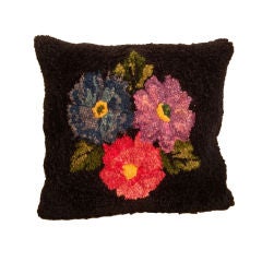 HAND HOOKED RUG PILLOW WITH BLACK LINEN BACKING